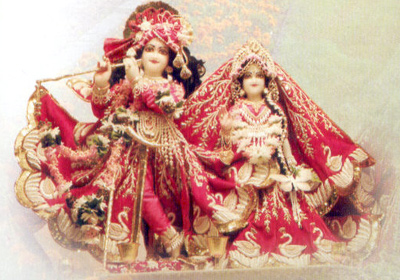 Foto: Die Inhaber des Schlosses Shri Shri Radha-Gopinath 